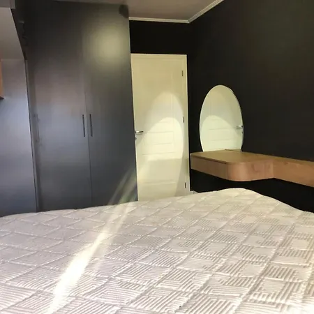 Tirent - Komuna E Parisit, 1 Appartamento